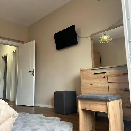 Luxury House * 地拉那